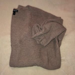 Express quarter sleeve sweater